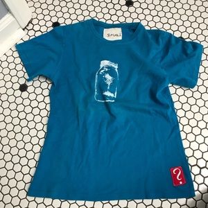 NWT t shirt size small